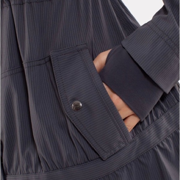 Lululemon Apres Practice Anorak jacket. Size 4 - Picture 8 of 15